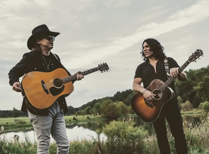 Chesapeake sons band performing